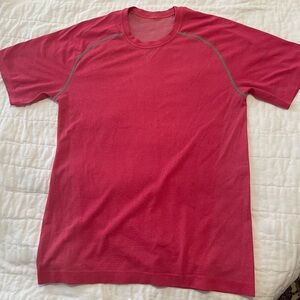 like new, lululemon Metal Vent Short sleeve